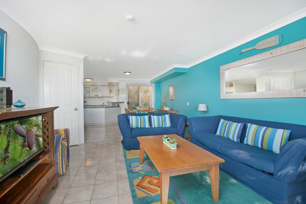 Main Living/Dining/
Kitchen