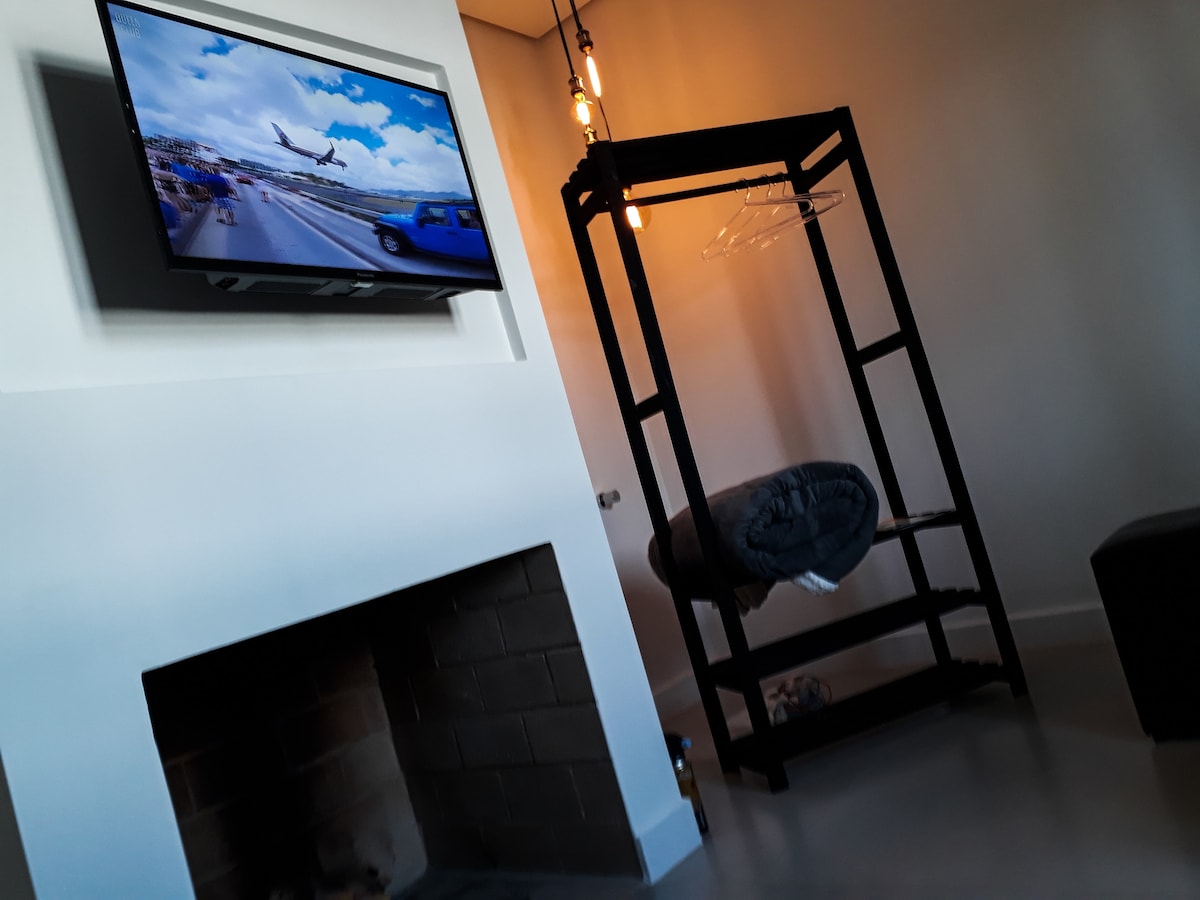 Anúncio popular: Accommodation with fireplace 03 - city center em Praia Grande