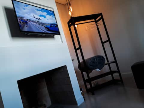 Anúncio popular: Accommodation with fireplace 03 - city center em Praia Grande