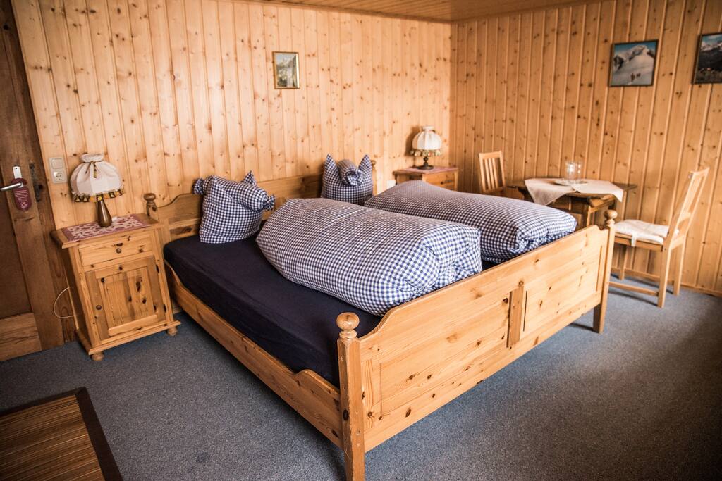 Gemütliches Zimmer in der Hütte