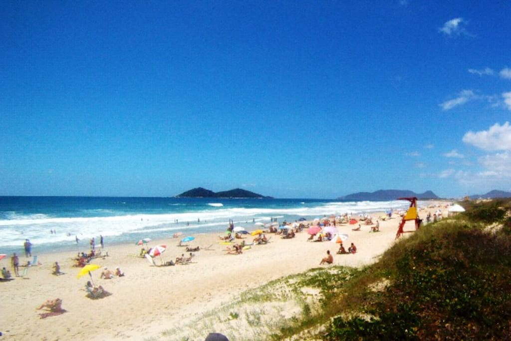Essa é a praia que temos acesso andando apenas 13 minutos. Praia do Novo Campeche