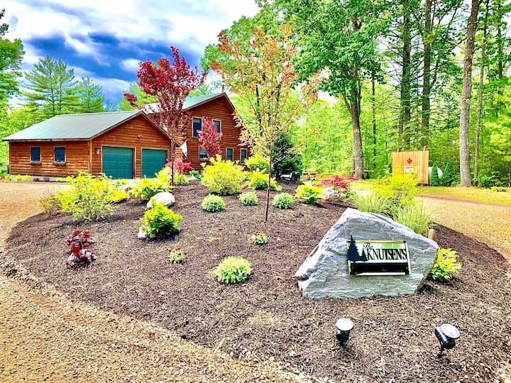 Long Pond Log Home Retreat Chalets for Rent in Denmark, Maine, United