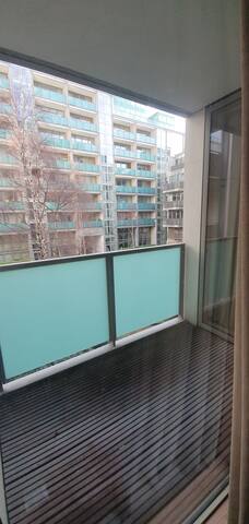 Central Prime Apartment sleep 5 gallery image 2