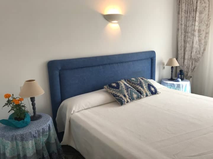 ห้อง 1:
ขนาดคิงไซส์ 180x 190