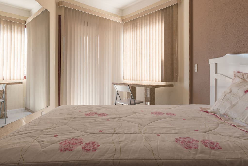 Quarto com acesso a sacada