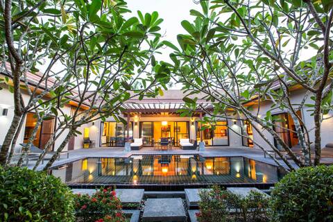 Pool Villa with Pool Table, close to Ocean