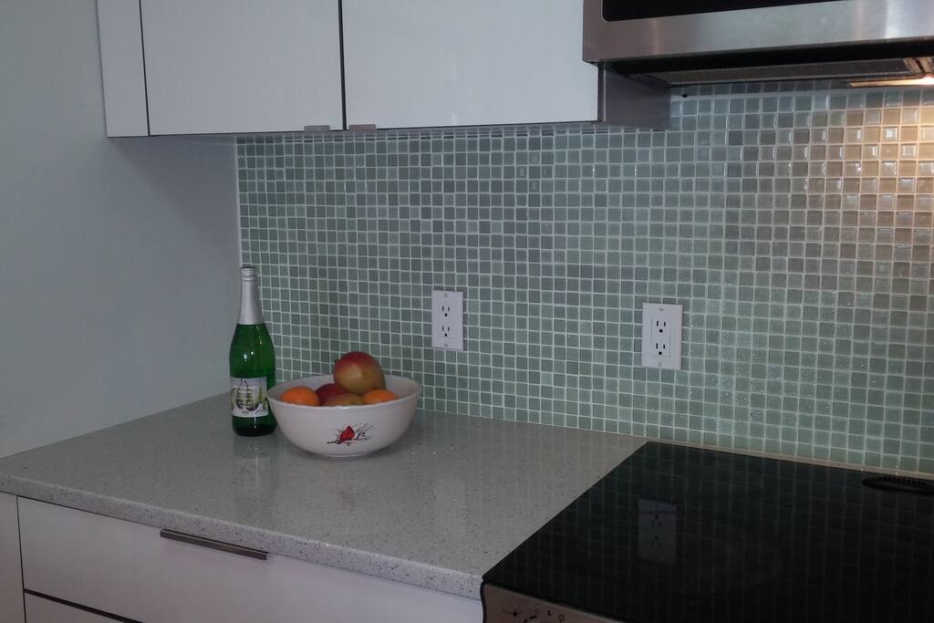 Kitchen to share.