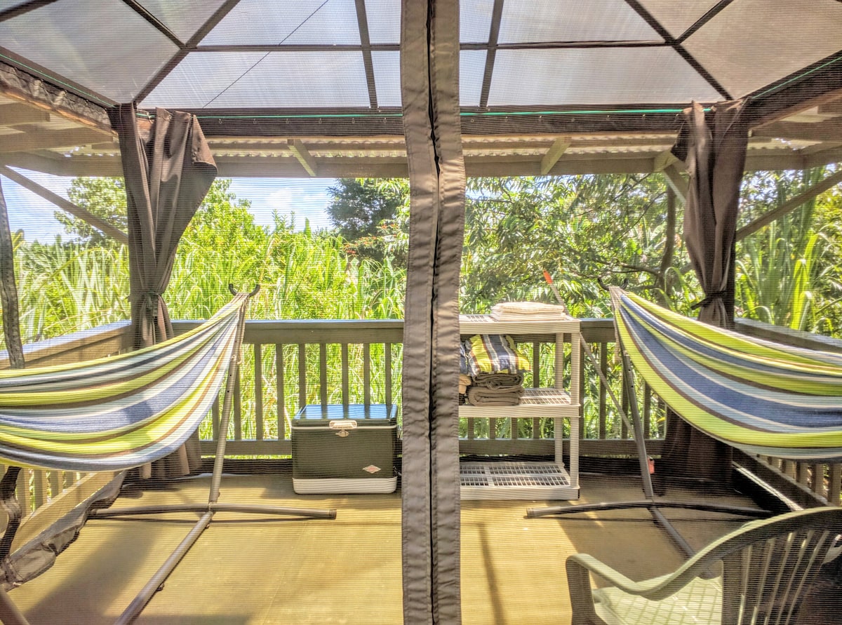 Glamping (kuboreshwa kambi) katika unono wake