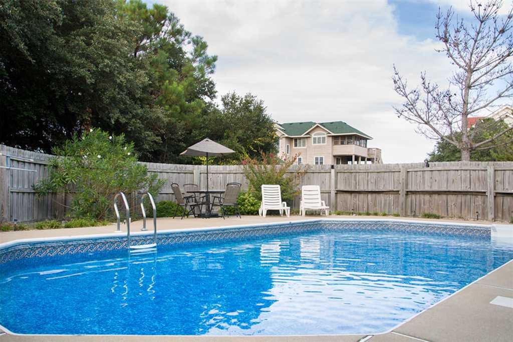 WH609: The Whalecome Inn | Pool Area