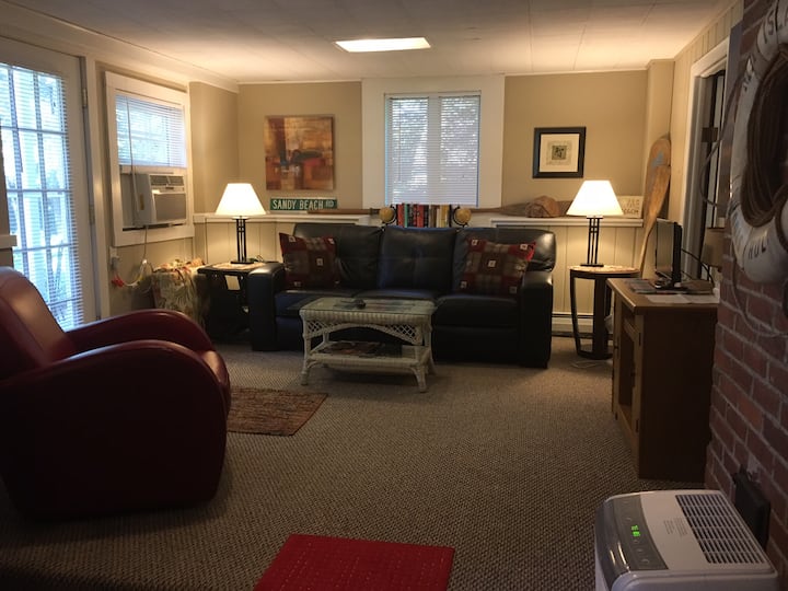 Cozy One Bedroom Apartment In Middlebury, Ct - Waterbury, CT