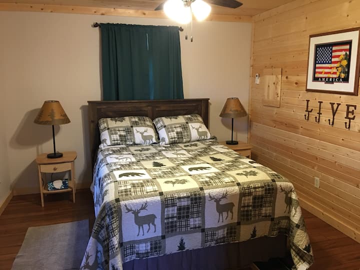 Ma's Cabin, Alto Pass, IL. Fine country lodging. Cabins for Rent in