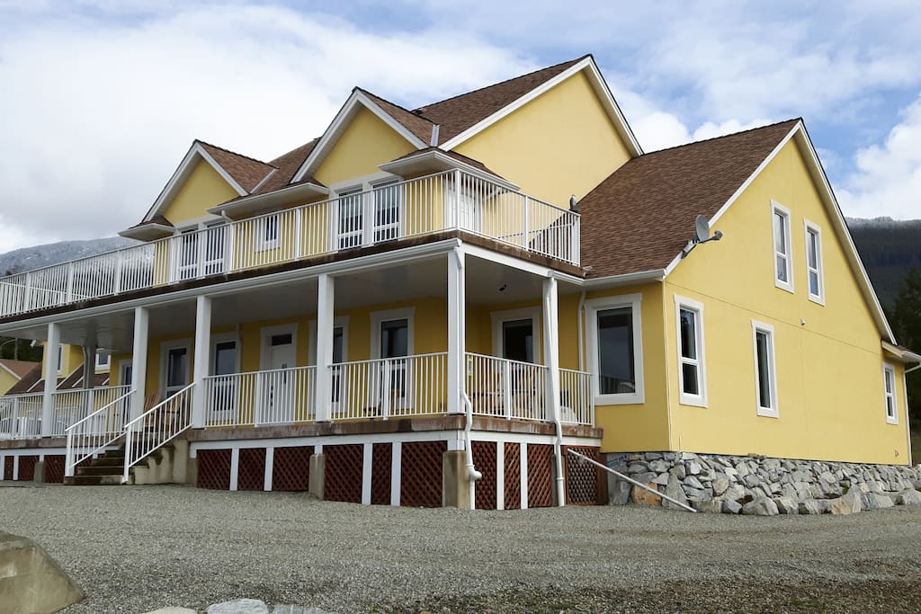 Birds Eye View Retreat is located on the top floor. The eagles nest is the room with the two windows on the right side of the home.