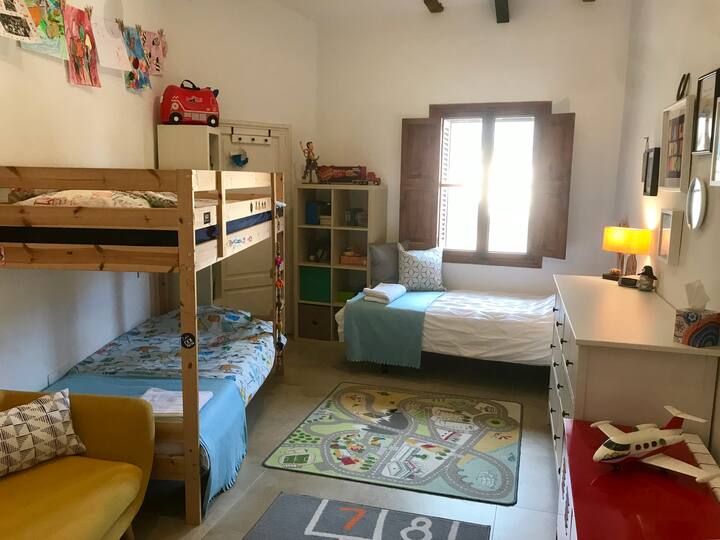 卧室3.如有需要，可提供额外的床位（如图所示）。 