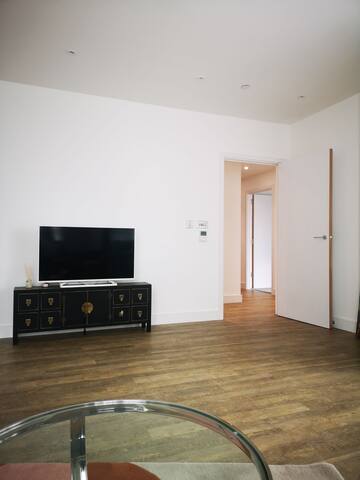 Central LondonNew flat with two spacious bedrooms. gallery image 5
