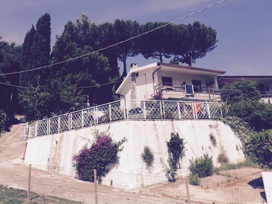 La villetta vista dal basso