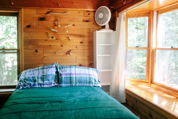 Beautiful Sunsets On Lake Superior Cabin Cabins For Rent In
