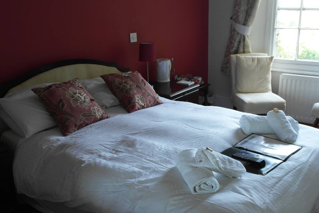 Comfortable double bed