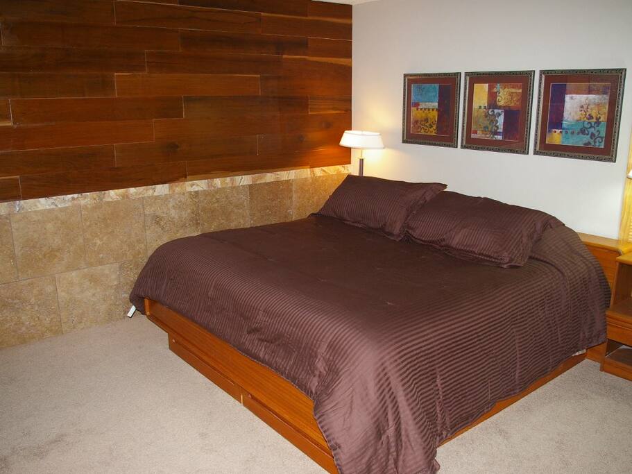 Large Masterbedroom