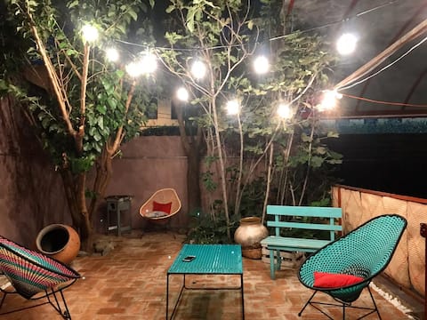 Casa Elisa dos cuadras del templo de santo domingo