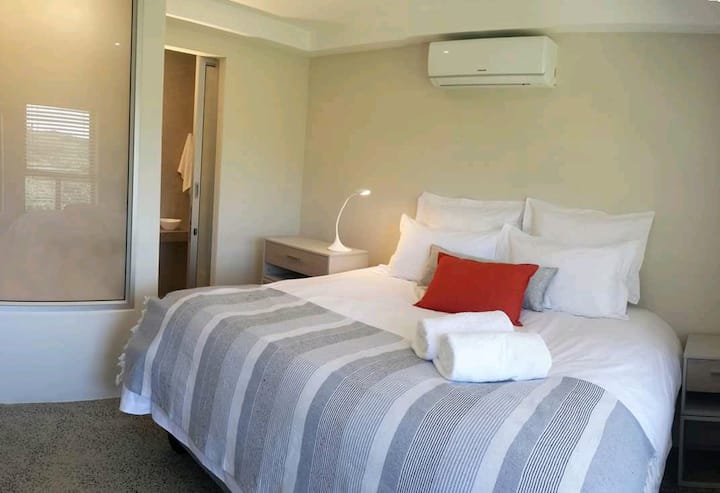 2e chambre, 2 lits simples ou 1 grand lit.