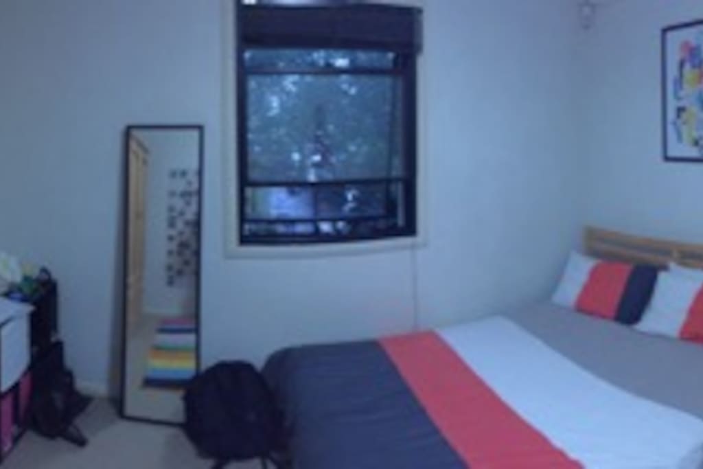 bed room - rear aspect - no road noise, v cool and quiet