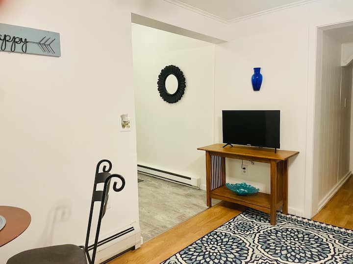 Private Space With Full Kitchen - Norwich, CT