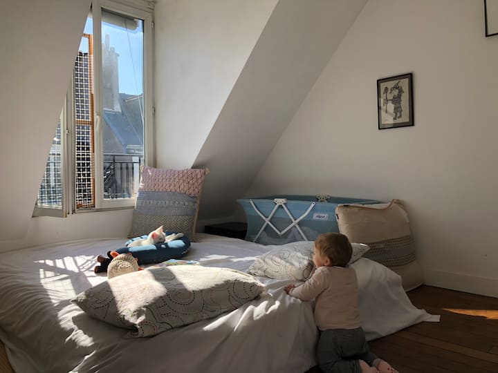 חדר שינה (מיטה יפנית: טטאמי + פוטון) 