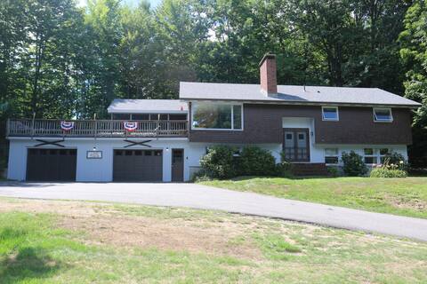 Quiet and large Squam Lake House.  Lake Region