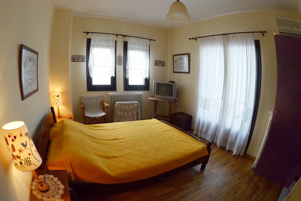 1ο υπνοδωμάτιο με διπλό κρεβάτι - 1st Bedroom with Double Bed