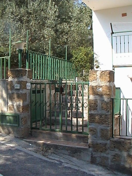 private gate