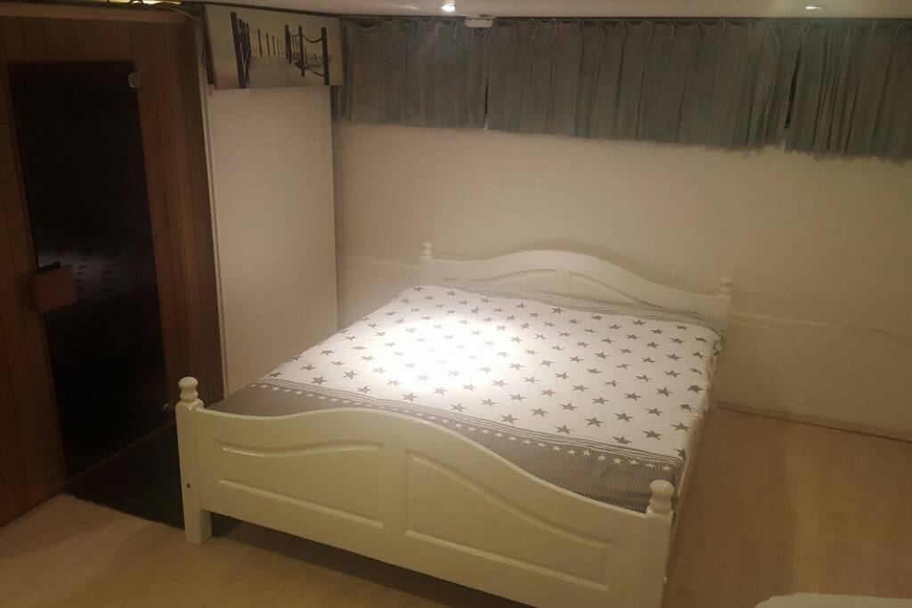 slaapkamer, sauna, keuken