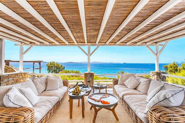 Waterfront Dream Villa gallery image 3