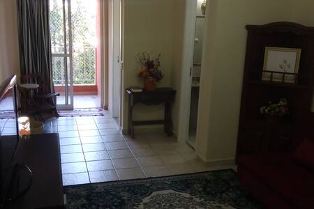 Apto super bem localizado, com GARAGEM!