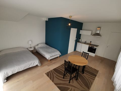 Studio tout équipé proche centre Vern-sur-Seiche.