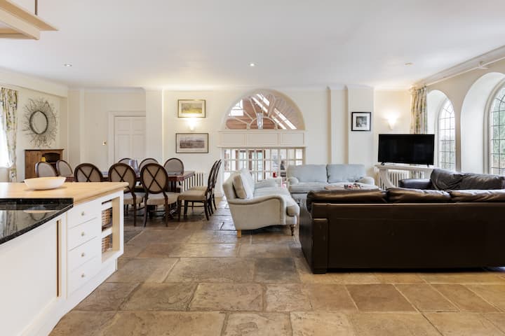 Historic Sunningdale Mansion Exclusive Stays Off Sites
