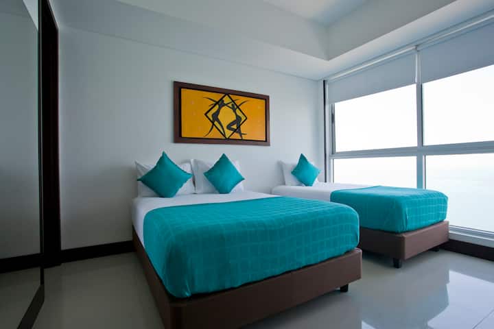 卧室1 ：一张双人床和一张单人床