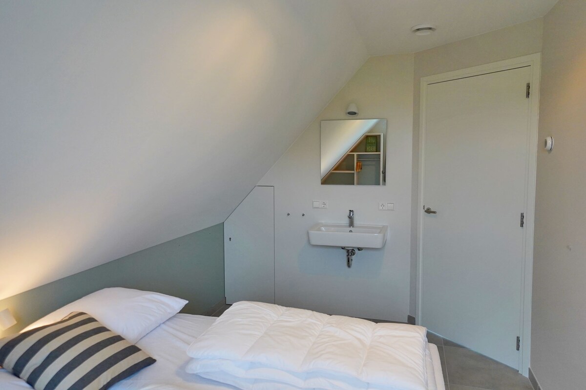 საძინებელი 4