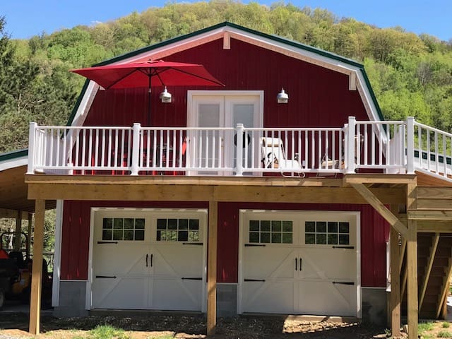 Airbnb Emporium Vacation Rentals Places To Stay