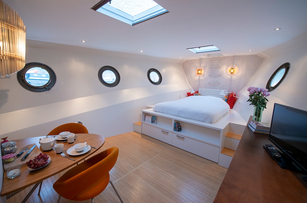 Ultimate use of bow space.