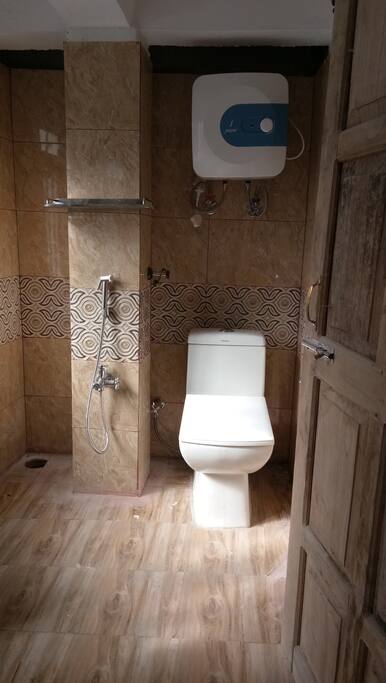 toilet 1