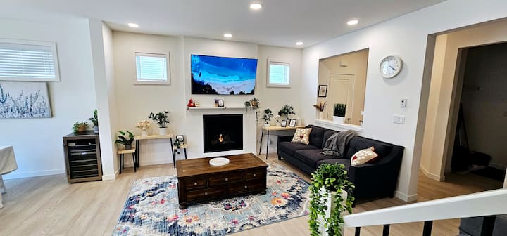 Royal Bay Coastal Retreat