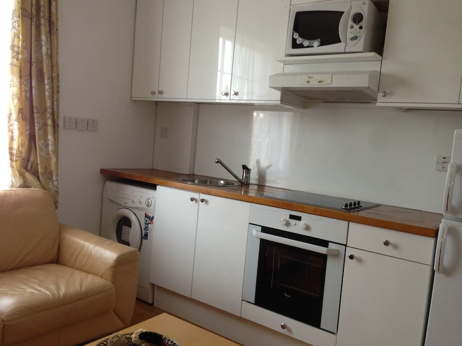 Reception / kitchen