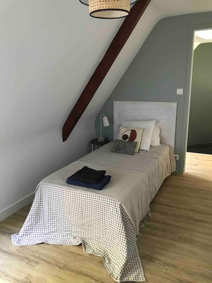 ห้องนอนฝั่งเหนือ 1 คน