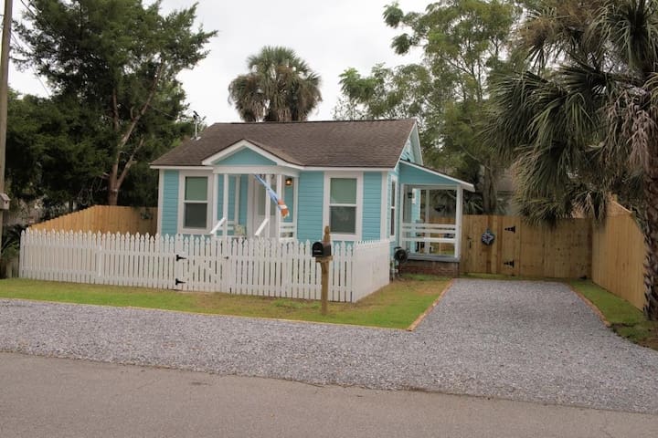 Pensacola Pelican Retreat