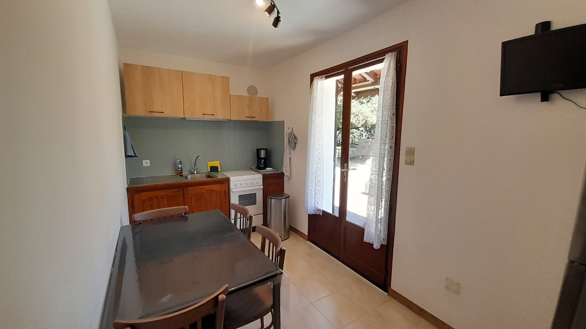 Popular Airbnb listing: Panoramic sea view in Propriano