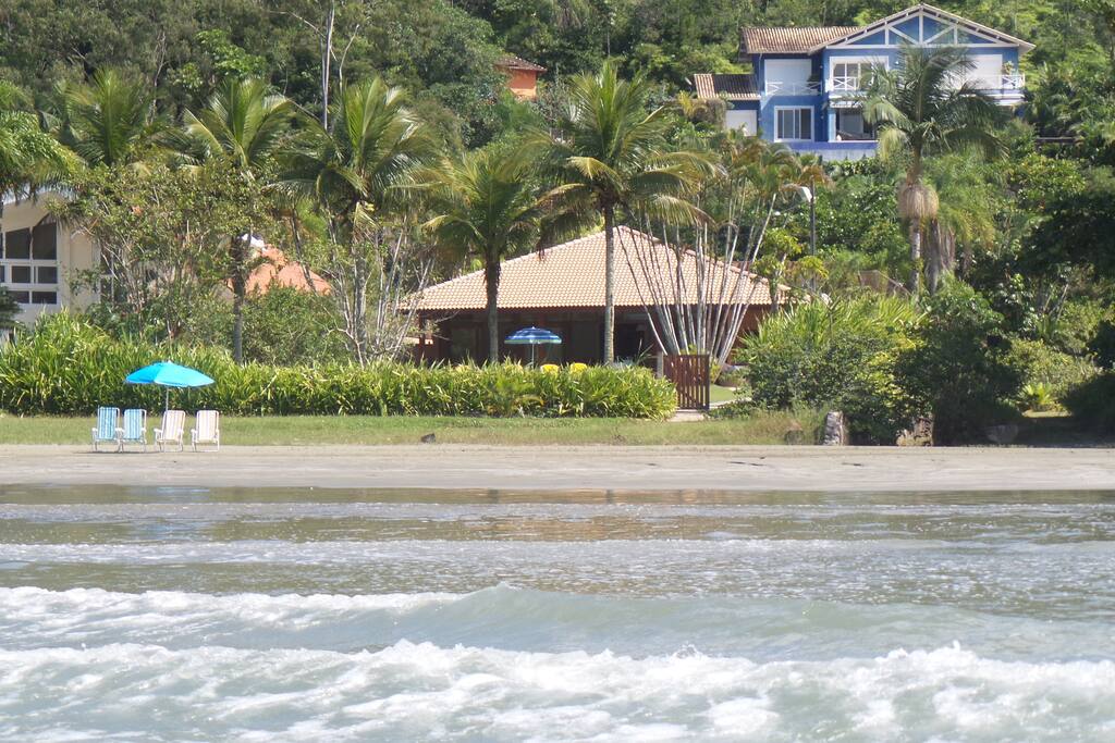 Praia Dura em Ubatuba Condomínio com segurança e controle de pernilongos