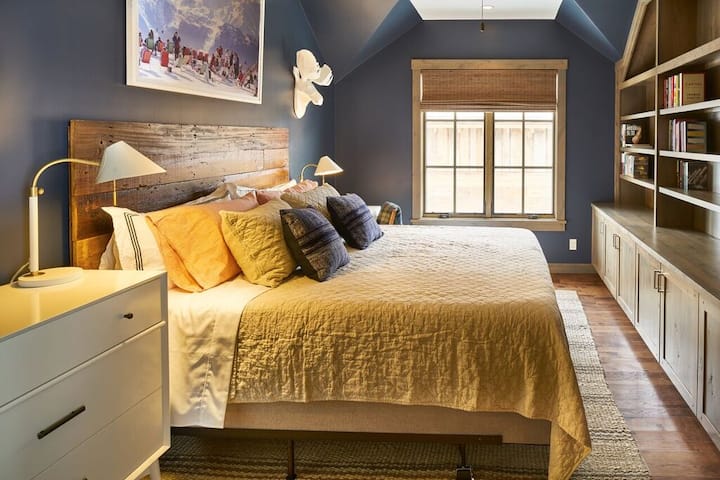 Blue king bedroom