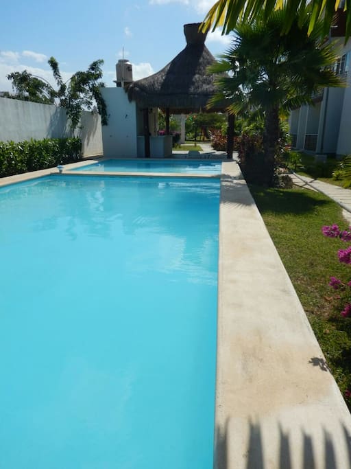 Swimming pool