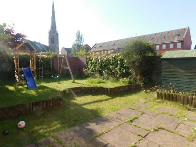 Whole house in Hulme gallery image 2