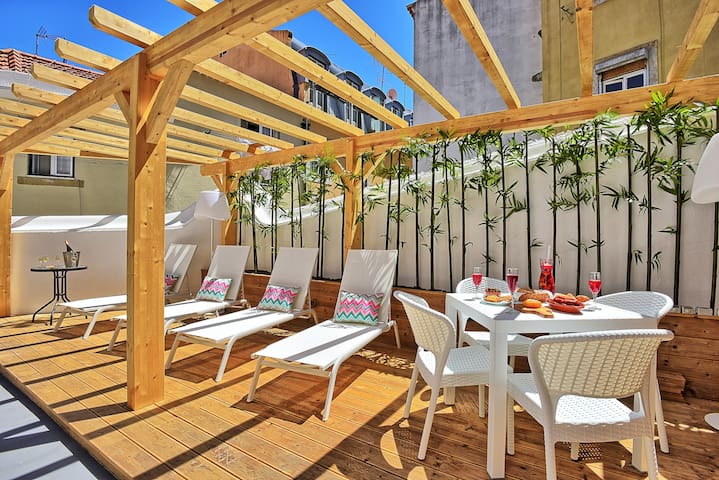 Portas do Sol Terrace – pure charm in Alfama (A/C) gallery image 3